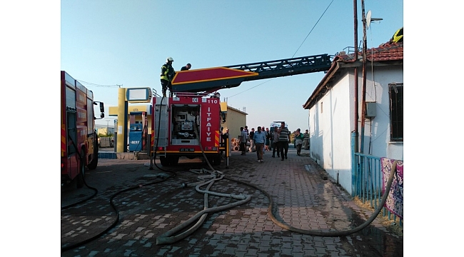 Manisa'da korkutan yangın