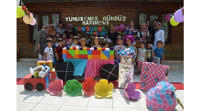 Minikler dondurma şenliğinde buluştu