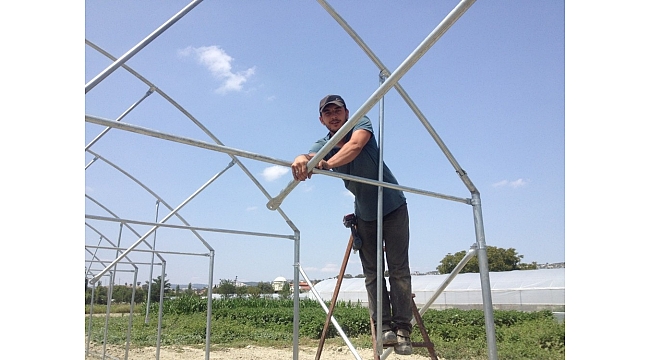 Selendili üretici sera ile kazanacak