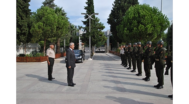 Vali Güvençer'den yeni komutana ziyaret