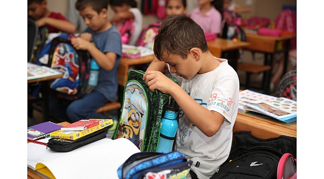 'Bir Fotoğraf Bir Mutlu Çocuk' projesiyle Somalı çocukları sevindirdiler