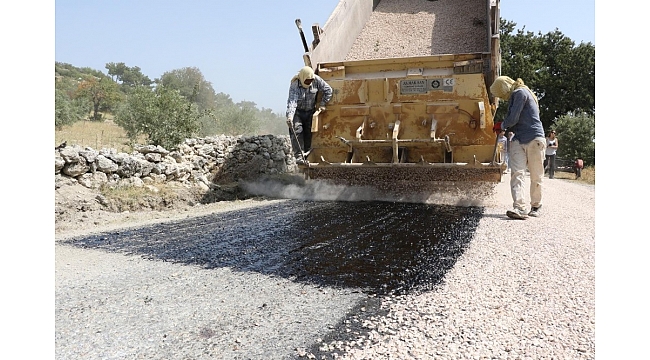 Demirci&#039;de 25 kilometrelik yol asfalta kavuşuyor