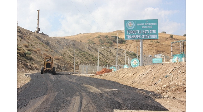 Katı atık transfer istasyonunun yolu asfaltlanıyor