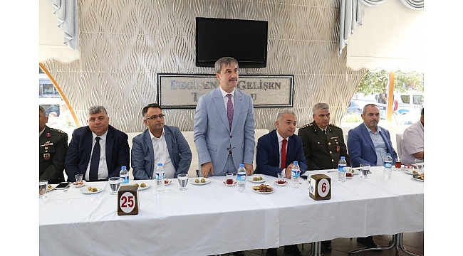 Turgutlu protokolü bayramlaştı