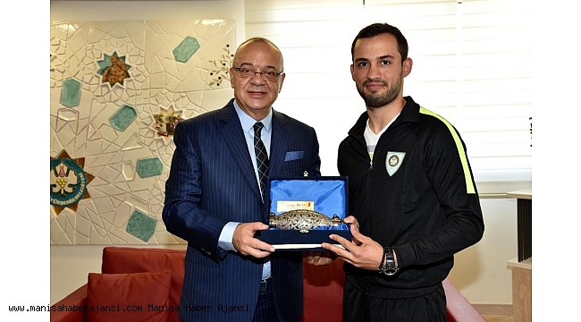 Başkan Ergün altın çocukları konuk etti