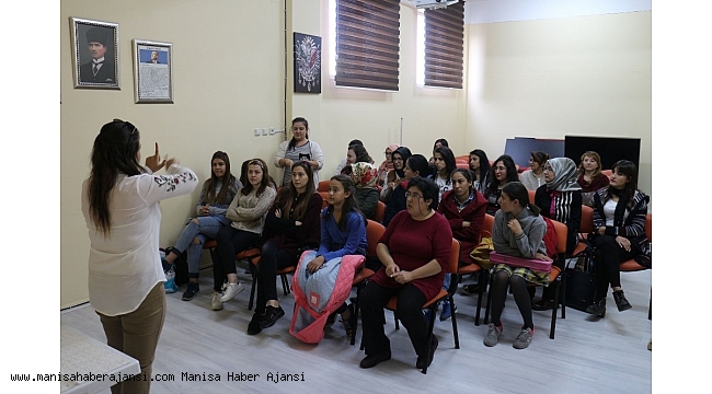 Kula Halk Eğitimden işaret dili kursu