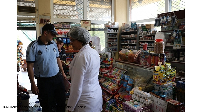 Yunusemre zabıtasından okul çevrelerindeki büfelerde denetleme