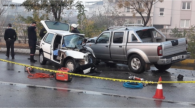 Manisa&#039;da trafik kazası: 1 ölü, 2 yaralı