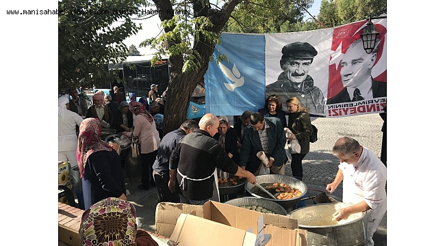 Merhum eski başbakan Ecevit Akhisar'da anıldı