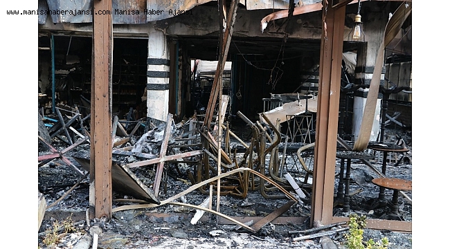 Sabaha karşı çıkan yangında canlarını son anda kurtardılar