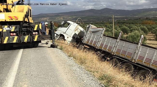 Şarampole yuvarlanan tırın şoförü yaralandı