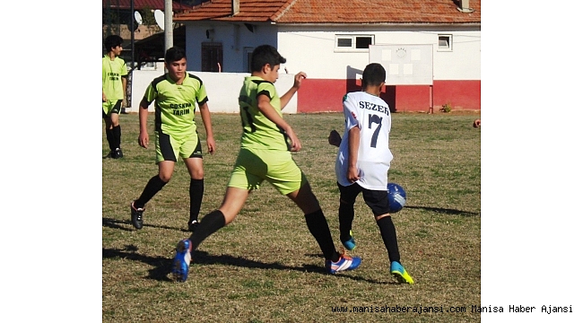 Sarıgöl'de okullar arası yıldız erkekler futbol turnuvası