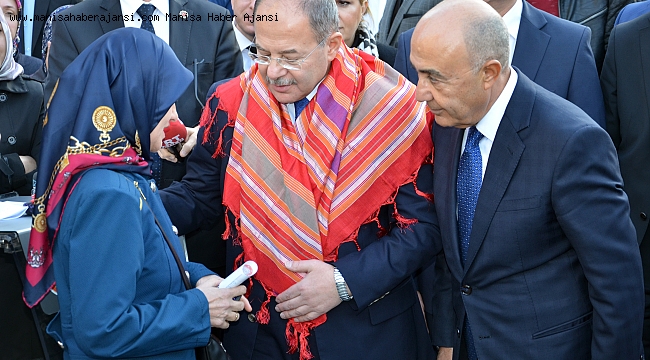 Soma konutlarını Başbakan Yardımcısı Akdağ teslim etti