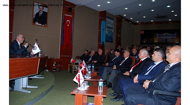 Türk Ocakları Genel Başkanı Öz, Salihli'de konferansa katıldı