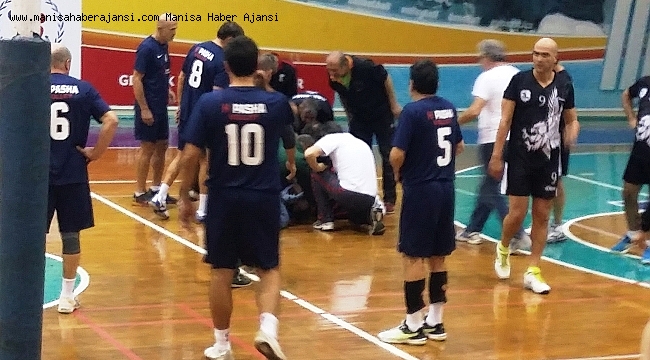 Veteranlar voleybol turnuvasında şok ölüm