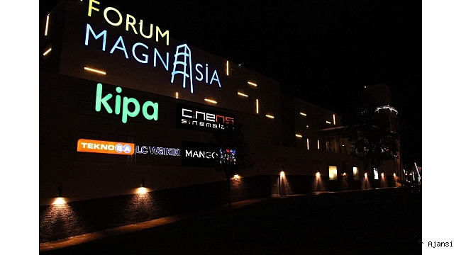 Forum Magnesia&#039;dan ziyaretçilerine yılbaşı hediyesi