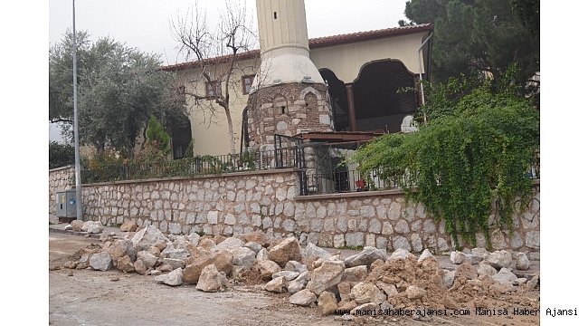 İhtiyaç duyulan yerlerin istinat duvarları Yunusemre&#039;den