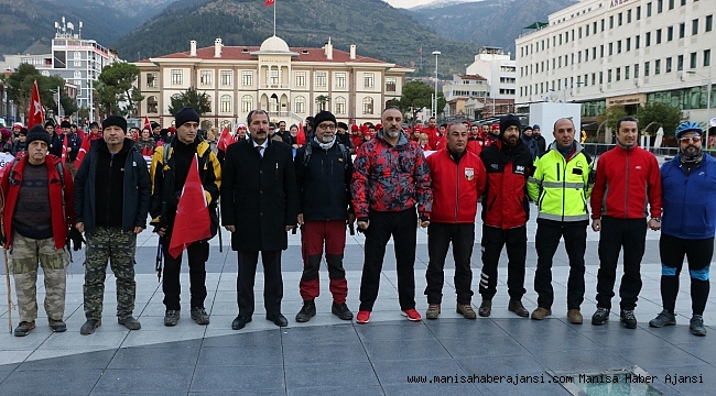 Sarıkamış şehitleri anısına Spil'e yürüdüler