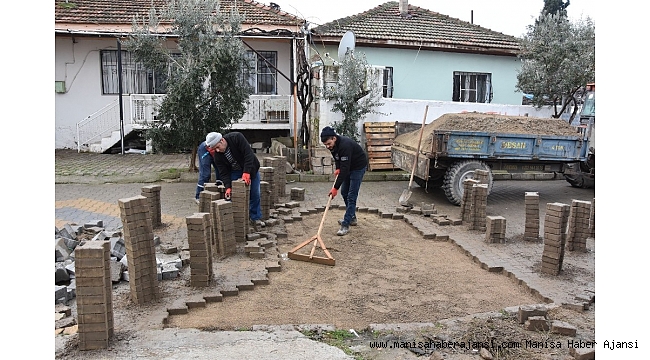 Alaşehir&#039;de olumsuz hava şartlarına rağmen hizmet devam ediyor