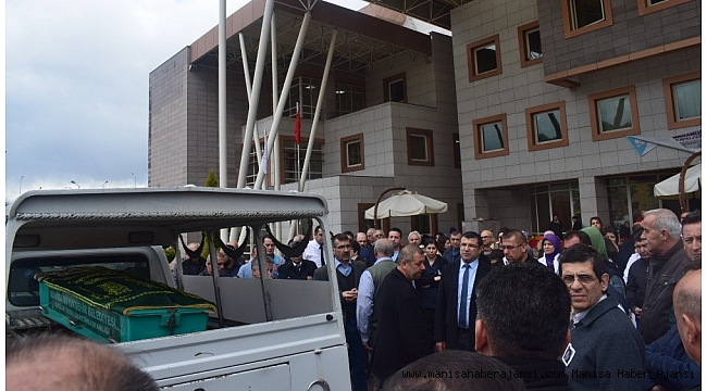 Alaşehir&#039;de Zekiye hemşire son yolculuğuna uğurlandı