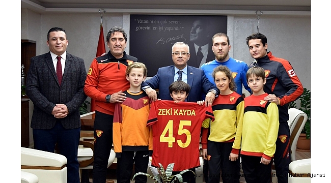 Başkan Kayda&#039;ya Göztepe forması