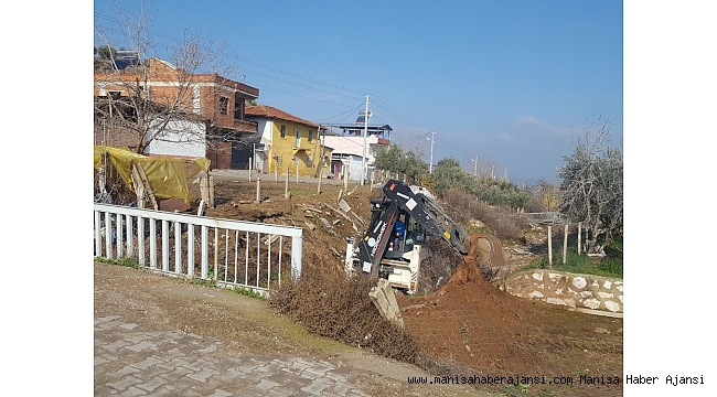 Mersindere Mahallesinde dere temizlik çalışması