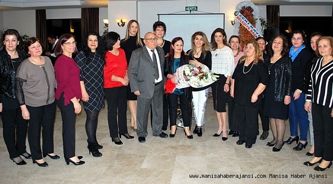 32 yıllık başkana yemekli uğurlama