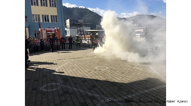 Ahmetlili öğrencilerden yangın tatbikatı