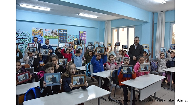Başkan Karaçoban&#039;dan öğrencilere anlamlı hediye