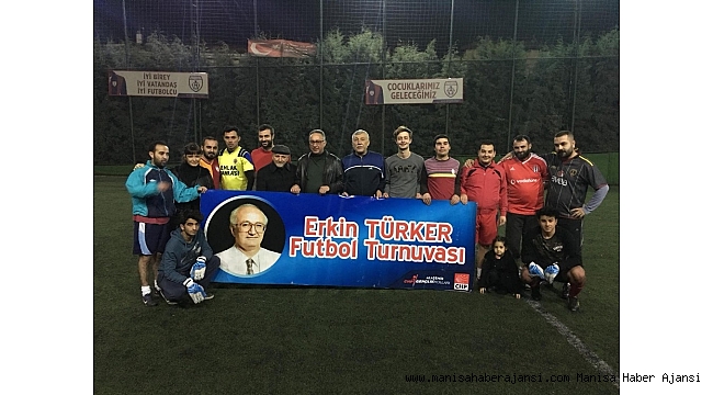 CHP'li gençlerden eski ilçe başkanları anısına futbol turnuvası