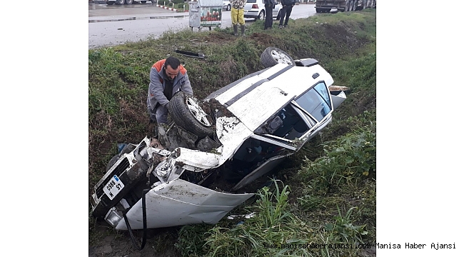 Direksiyon hakimiyetini kaybedip bankete uçtu: 2 yaralı