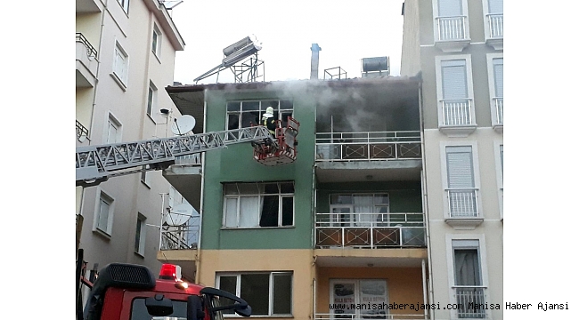 Kula'da korkutan ev yangını