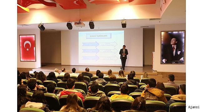 Manisa&#039;da öğrencilere yeni sınav sistemi anlatıldı