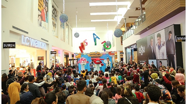 Manisalı çocuklar &#039;Harika Kanatlar&#039; ile eğleniyor