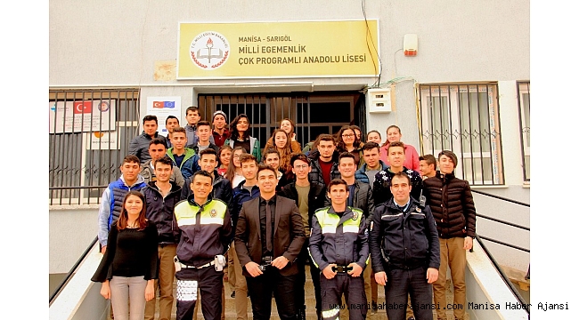 Sarıgöl'de öğrencilere güvenli motosiklet kullanımı anlatıldı