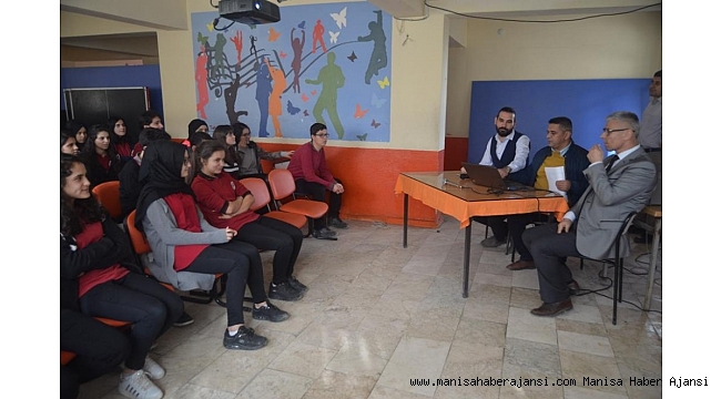 Selendi&#039;de öğrencilere sigaranın zararları anlatıldı