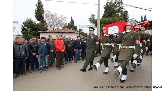 Vefat eden Güneydoğu gazisi askeri törenle toprağa verildi