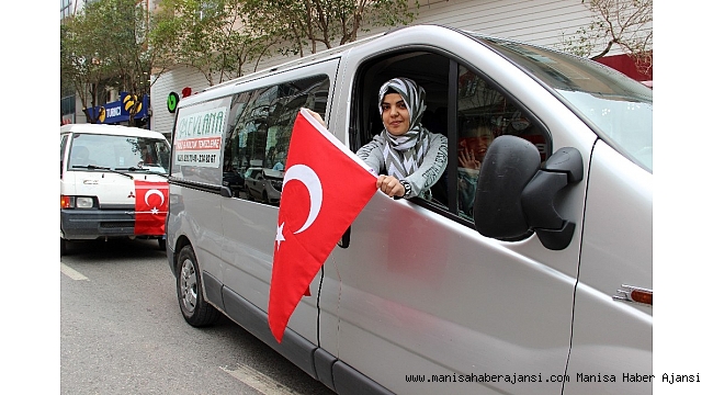 Afrin'e giren Mehmetçiğe Manisa'dan konvoylu destek