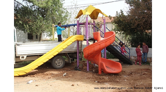 Alaşehir&#039;de her mahalleye çocuk oyun grubu