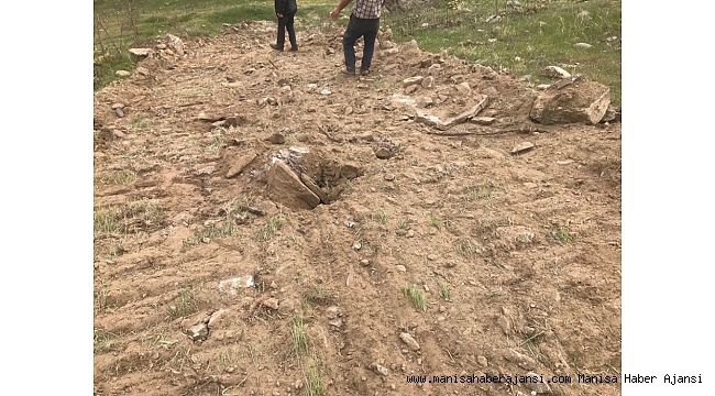 Alaşehir&#039;de lahit parçaları bulundu