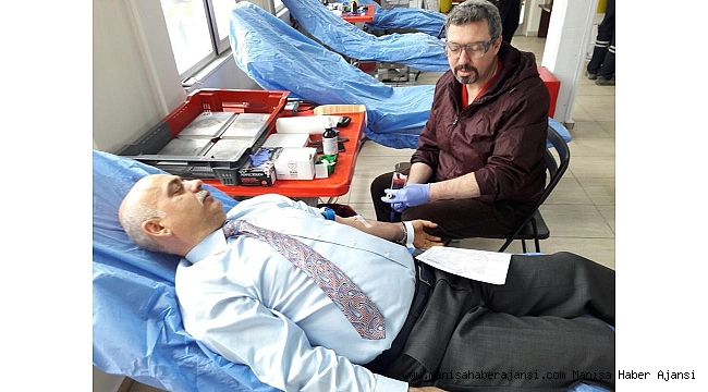 Belediye personelinden kan bağışı