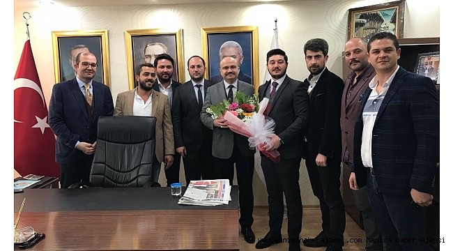 Genç iş adamlarından Mersinli'ye 'hayırlı olsun' ziyareti