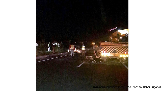 Kazaya karışan aracı çeken kurtarıcıya otomobil çarptı: 1 ölü, 5 yaralı