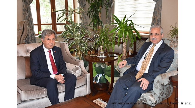 Manisa&#039;nın yeni İl Milli Eğitim Müdürü Çetin göreve başladı