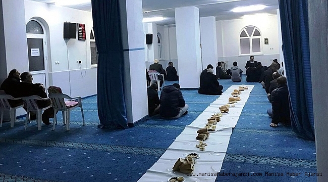 Sabah namazı sonrası camide kahvaltı