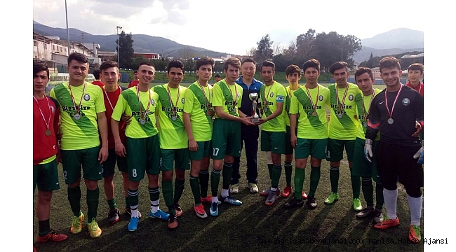 Salihli Belediyespor U16 takımı il şampiyonu