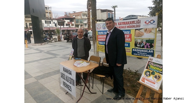 Sarıgöl'de okuma yazma seferberliği standı