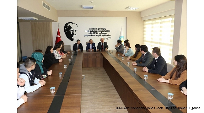 Üniversite öğrencileri büyükşehirle deneyim kazanıyor