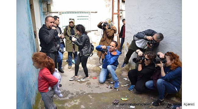 Ünlü fotoğrafçıdan Manisa sokaklarında fotoğraf eğitimi