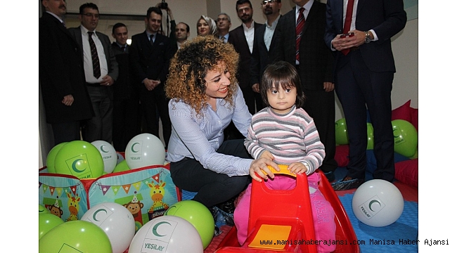 Yeşilay öncülüğünde hastaneye çocuk odası kazandırdılar